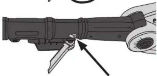 Cocraft LXC HTP18 - Attaching the hedge trimmer head to the telescopic shaft - 3