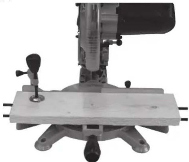 Cocraft HM 210 - Mit Sägeblatt im Winkel 0° kappen - 1