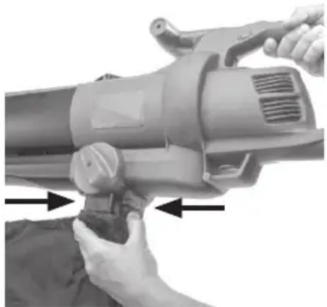 Cocraft HL 2500 - Emptying the leaf collection bag - 2