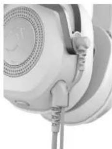 Cherry HC 8.2 - 3,5 mm Stecker (AUX) und USB - 1