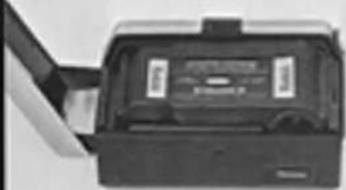 KODAK Instamatic 304 - LOADING - 2