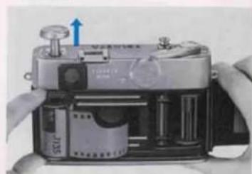 KYOCERA Lynx-5000E - LOADING THE FILM - 2