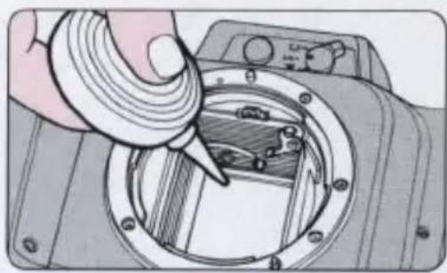 NIKON E2s - Use a blower to remove dust and particles from the built-in lens. - 1