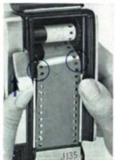 KONICA MINOLTA AL-S - How to load film - 4