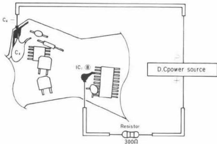 C4 C4 IC1 ⑧ D.Cpower source Resistor 300Ω