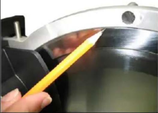 GRAEF SA 3370 - Sharpening the Blade - 3