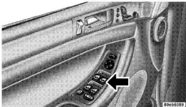 Chrysler Pacifica (2008) - Power Windows - 1