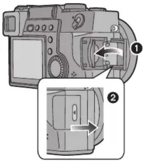 PANASONIC Lumix DMC-LC1PP - Desplace la tapa de la tarjeta para abrir. - 3