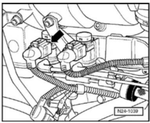 VOLKSWAGEN Golf GTI (2001) - Activating Secondary Air Injection (AIR) Solenoid Valve -N112-: - 2