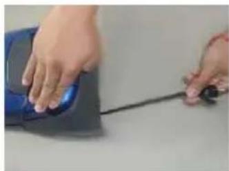 ECG VP 2141 S AZZURO - USING THE VACUUM CLEANER - 6
