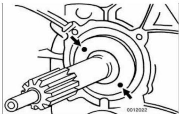 BMW 325i (2002) - Input shaft seal, replacing - 2