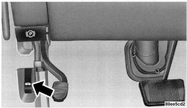Chrysler Pacifica Touring (2005) - TOOPENANDCLOSETHEHOOD - 1