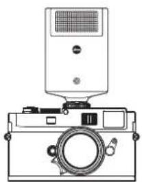 LEICA M Monochrom - AUFSETZEN DES BLITZGERÄTS - 1