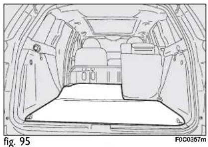 FIAT Stilo (2010) - EXTENDING THE BOOT - 4