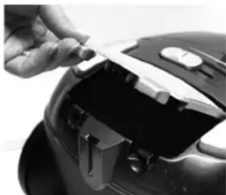 Concept VP-8040 - CLEANING AND REPLACEMENT OF THE MOTOR FILTER - 3