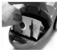 Concept VP-8050 - REINIGUNG UND WECHSEL DES MOTORFILTERS - 1