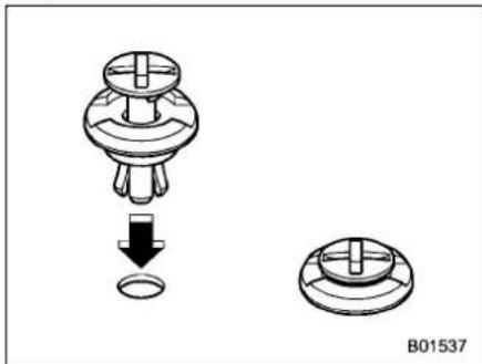 SUBARU Legacy (2003) - Removing and Reinstalling Clips - 8