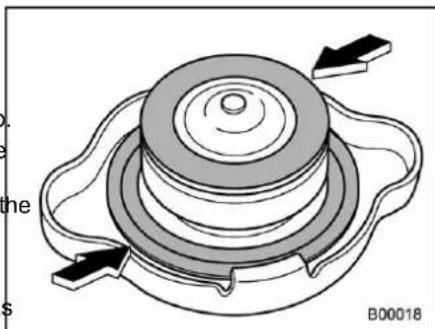 SUBARU Legacy (2003) - ▼ Checking the coolant level - 3