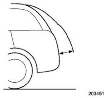 SUBARU Legacy (2003) - To pause the opening rear gate: - 1