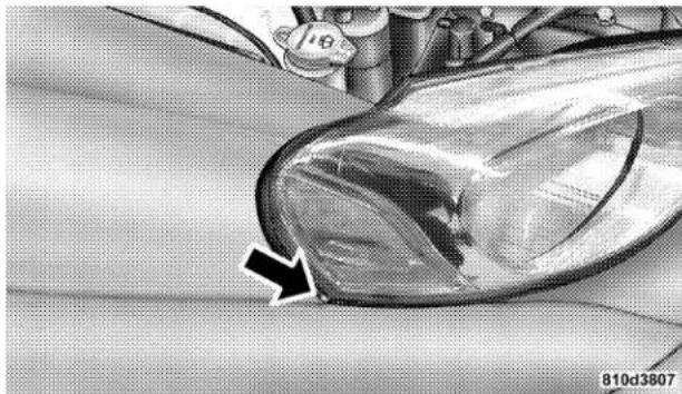 Chrysler Sebring Convertible (2006) - HeadlightBulbReplacement - 2