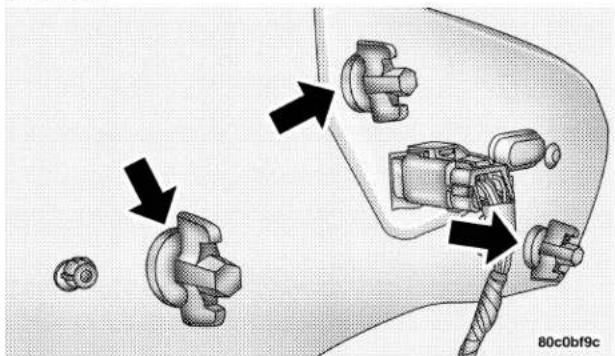 Chrysler Sebring Convertible (2006) - RearLightBulbReplacement - 1