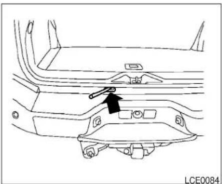 NISSAN Armada (2006) - Getting the spare tire and tools - 1