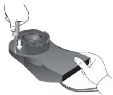 BOSE 131 Marine - Installation from the rear of the bulkhead - 12
