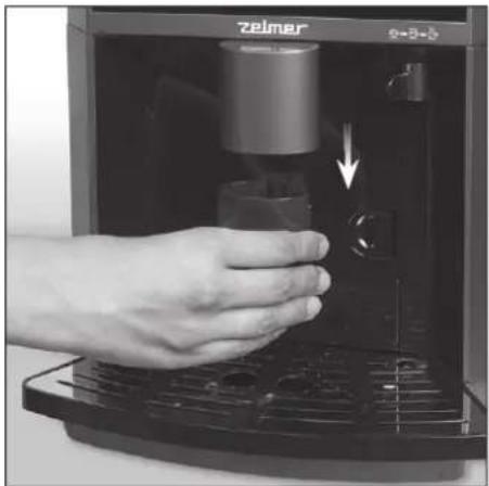 Zelmer CM4003ALS - ОЧИСТКА СОПЛА ДЛЯ КОФЕ - 1