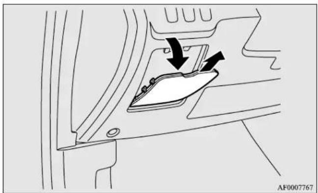 MITSUBISHI Lancer Sportback (2011) - Fuse block location - 2