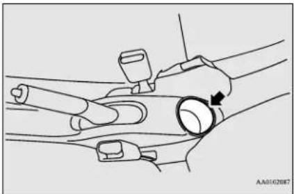 MITSUBISHI i-MiEV (2016) - For the rear seat - 1