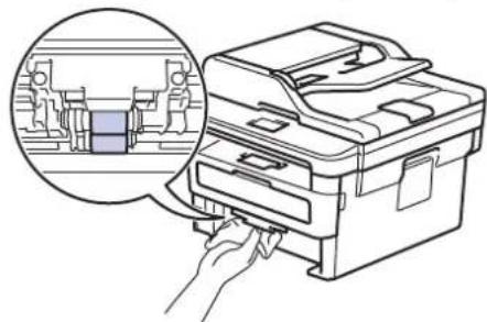 BROTHER DCP-B7500D - Čištění válečků k zavádění papíru - 3