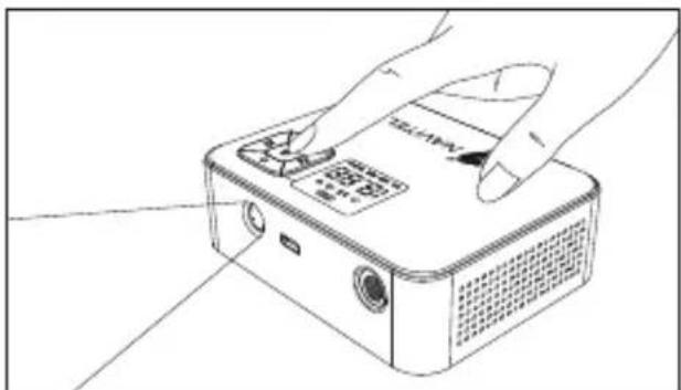 Navitel AIR 15 AL - Korzystanie z latarki LED - 1