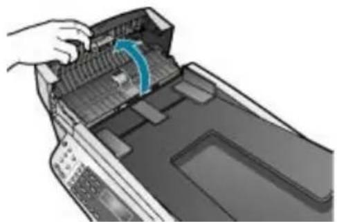 HP Officejet 6300 All-in-One - Čištění skleněného okénka uvnitř automatického podavače - 2