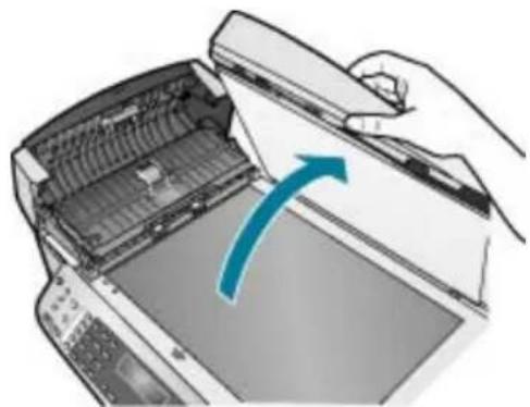 HP Officejet 6300 All-in-One - Čištění skleněného okénka uvnitř automatického podavače - 3