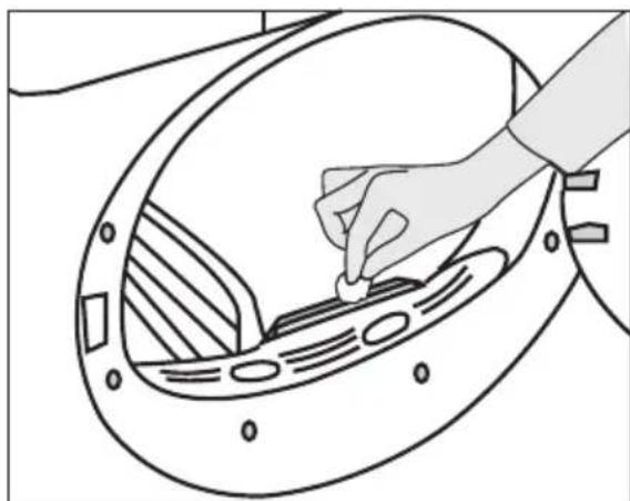 BEKO B5T692432WCSHBC - Vláknové filtre (interné a externé filtre)/Čistenie vnútorného povrchu plniacich dvierok - 7