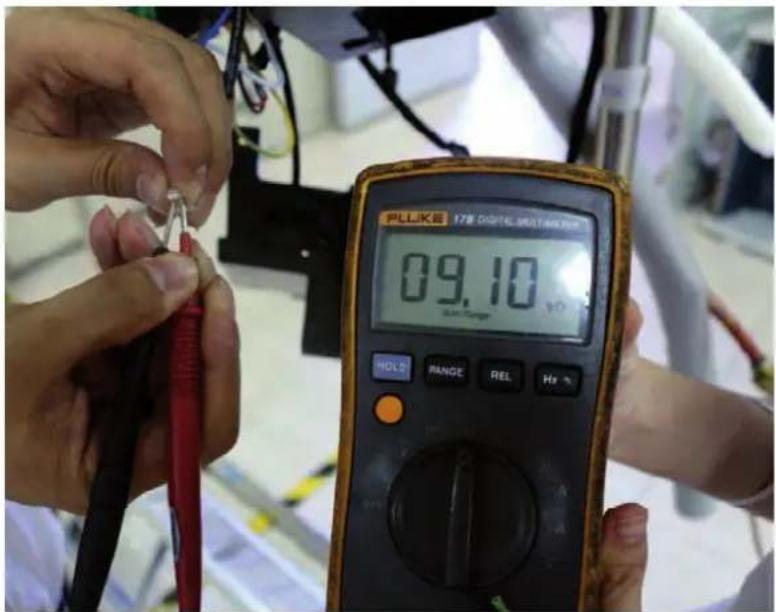 PLLKE 178 DIGITAL MULTIDUCTOR 09.10 Lum Range HOLD RANGE REL Hx %