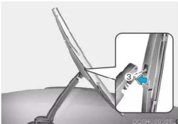 Genesis GV80 (2023) - Rear window wiper blade replacement - 2