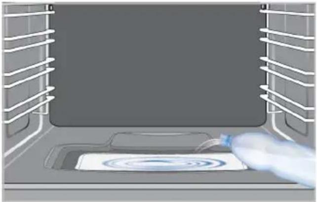 BEKO BBIS13300XMPE - Cleaning the water pool on the base of the oven - 1