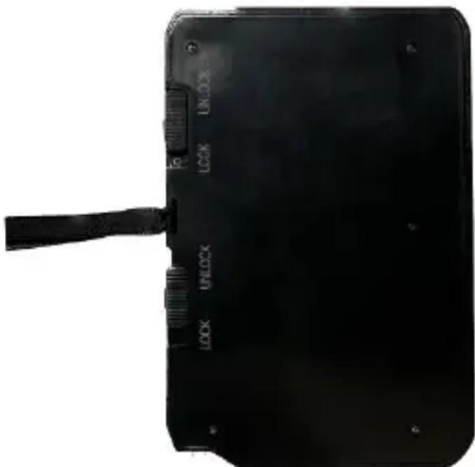 Evolveo StrongVision PRO 2G - Einlegen der Batterien: - 1