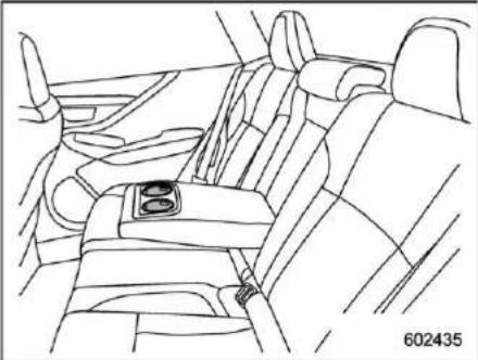 SUBARU Outback Premium (2025) - ■ Rear Passenger's Cup Holde6-5. Bottle Holders - 1