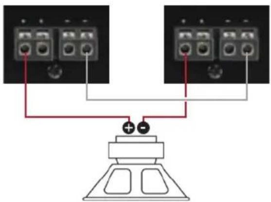 Diagram showing two identical electronic device setups connected to a speaker with indicator lights and a podium, labeled in Chinese.
