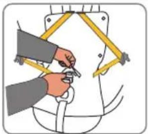 Caretero Comfi i-Size - Demontaż szelek / Removing the harness / Abnehmen des Sicherheitsgurts - 6
