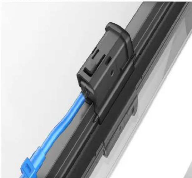 TESLA Cybertruck (2025) - Replacing the Wiper Blade - 4