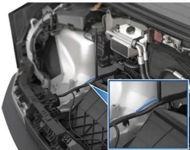 TESLA Cybertruck (2025) - Accessing the Power Feed in the Powered Frunk - 6