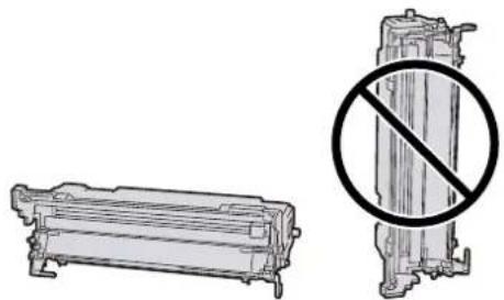 Utax P-4027iw MFP - Umístěte vyjmutý Drum unit na čistý, rovný povrch. - 1