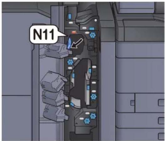 Utax 7058i - Otevřete vodítko dopravníku (N11). - 1