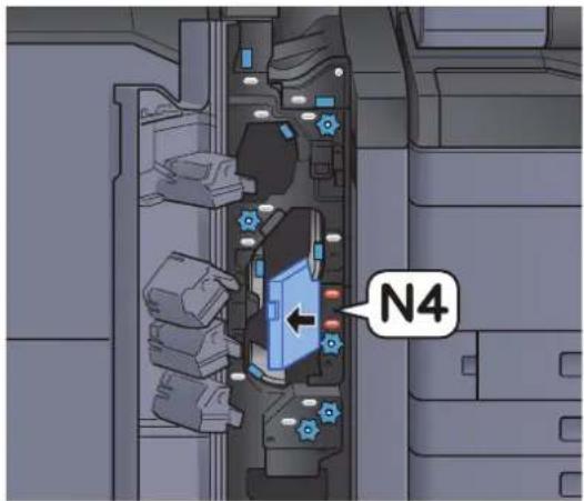 Utax 7058i - Otevřete vodítka dopravníku (N4). - 1
