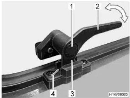 1 2 HYW09305 3 4