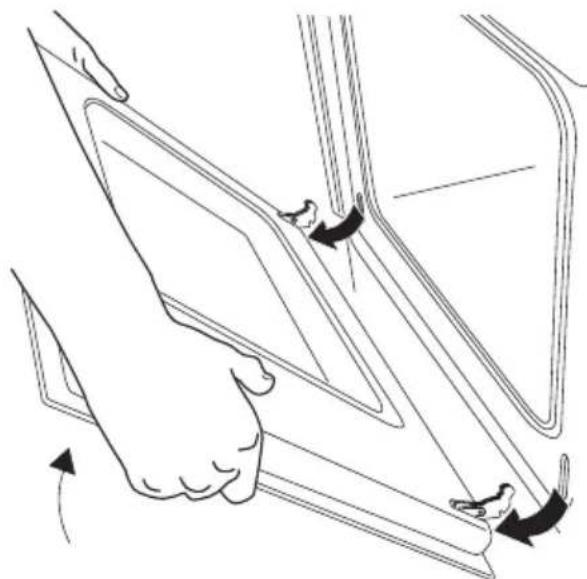 ELECTROLUX EKC601301 - Čištění dveří trouby - 3