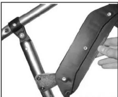 Emmaljunga Twin Cangaroo - Changing the pushchair from a twin pushchair to a sibling pram - 3